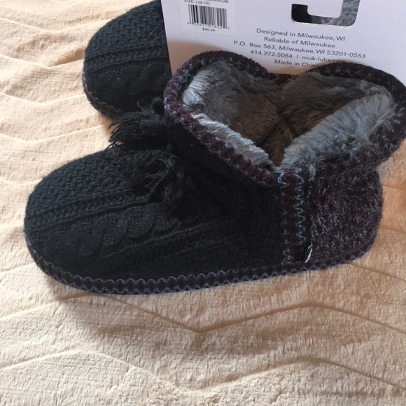 The original muk luks slippers - Picture 2 of 7